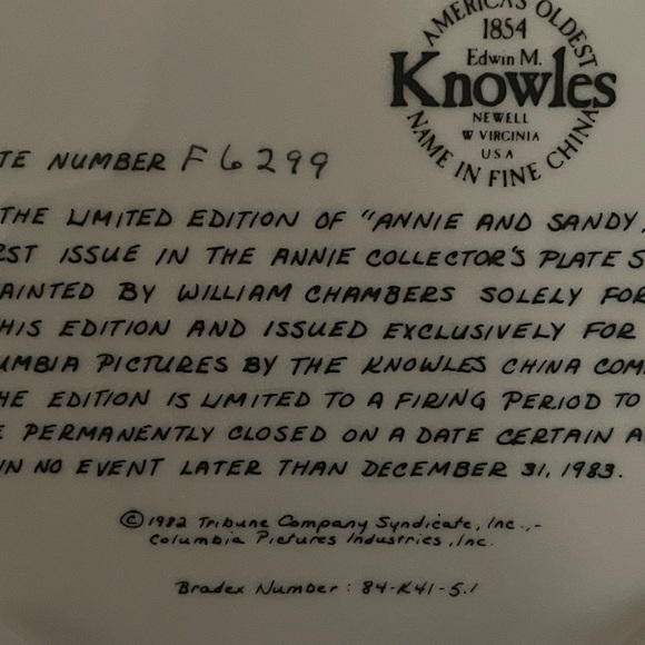 Edwin M Knowles China Company Annie & Sandy Collector Plate Painted By W Chamber - Picture 8 of 10